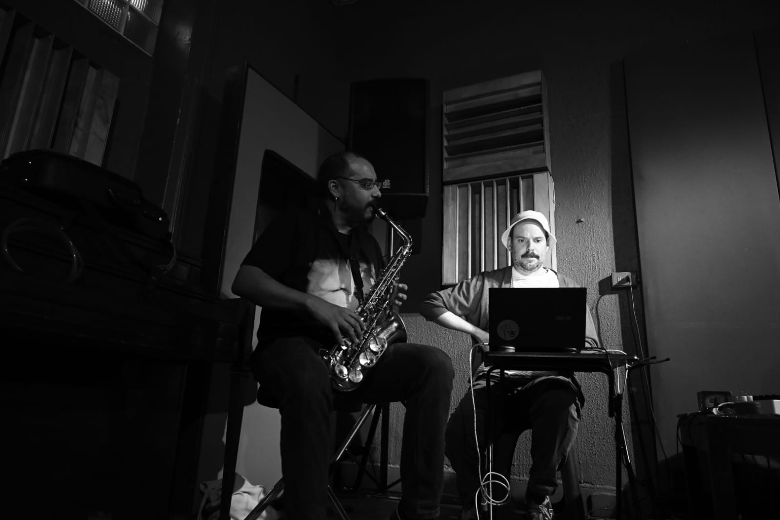 Schnee + Antonia Valladares + No Hnos Carrasco